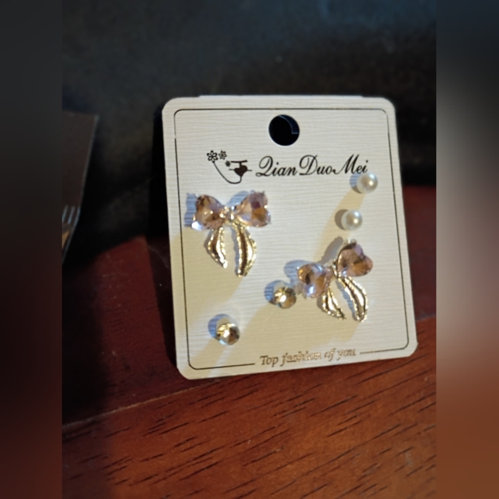 Pink Bow and Pearl Earring Set Of 3 NIP